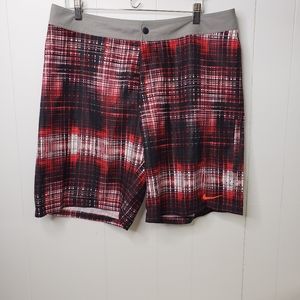 NIKE BOARD SHORTS SNAP FRONT RED/BLACK PLAID SIZE 36